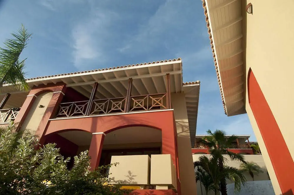 ***  فندق يلمستادفي  La Maya Beach Curacao كوراساو